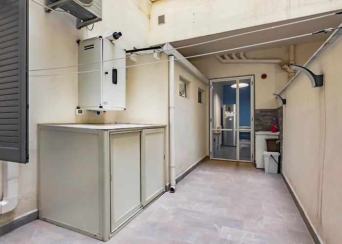 Central And Modern X6 아파트