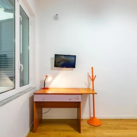 Central And Modern X6 * Palermo